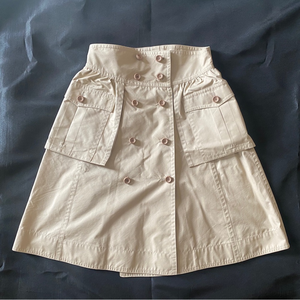 FENDI Beige Short Button Skirt SIZE 40 (Small, 4 or 6 in US sizes) USED LIKE NEW